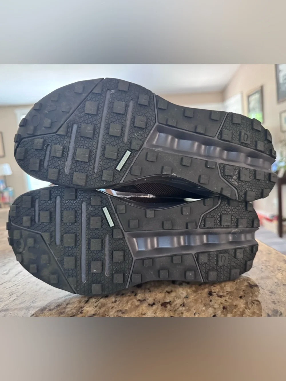 NEW On Cloud Horizon Waterproof Trail Running Hiking Shoe Black & Grey SIZE W8.5 - Picture 2 of 4